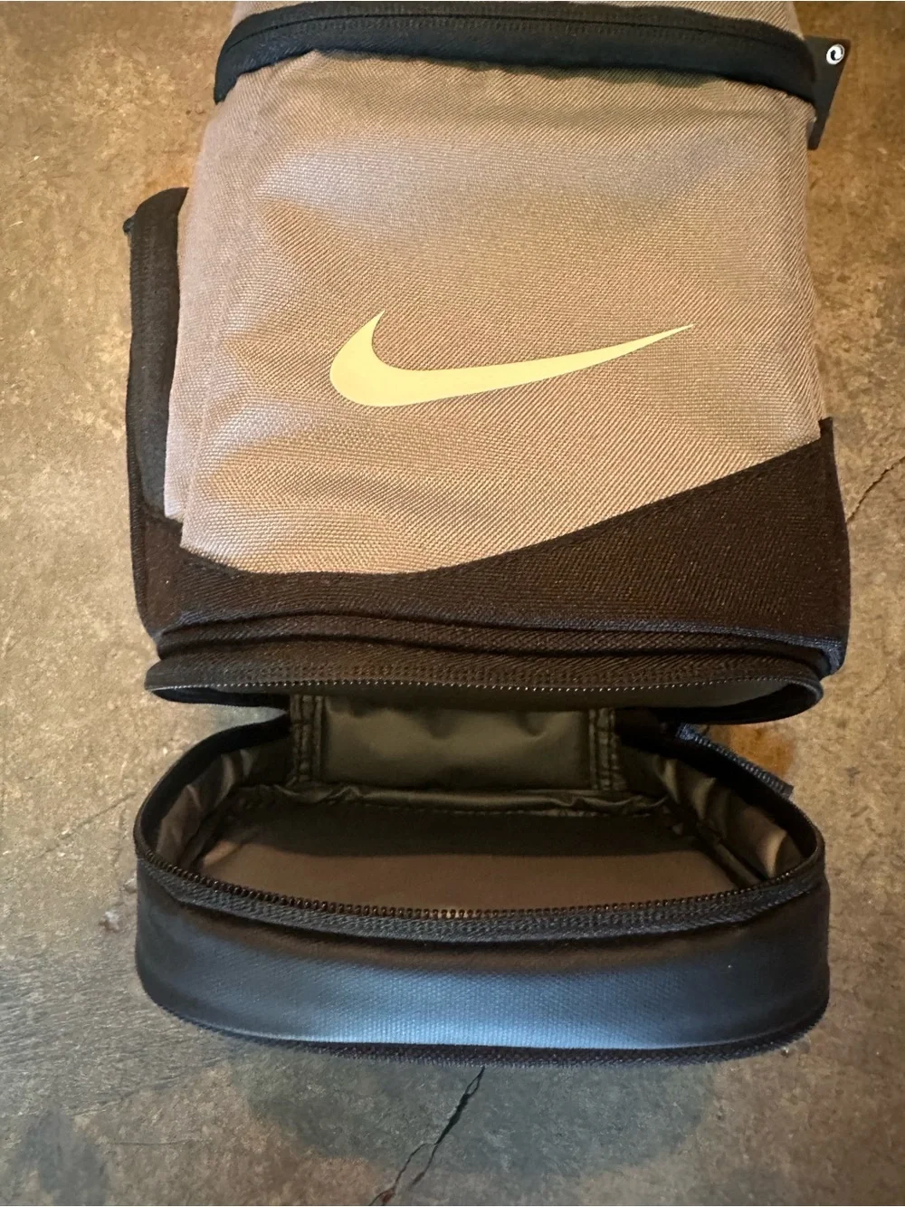 NIKE GREY AND BLACK ELITE INSULATED COOLER BAG